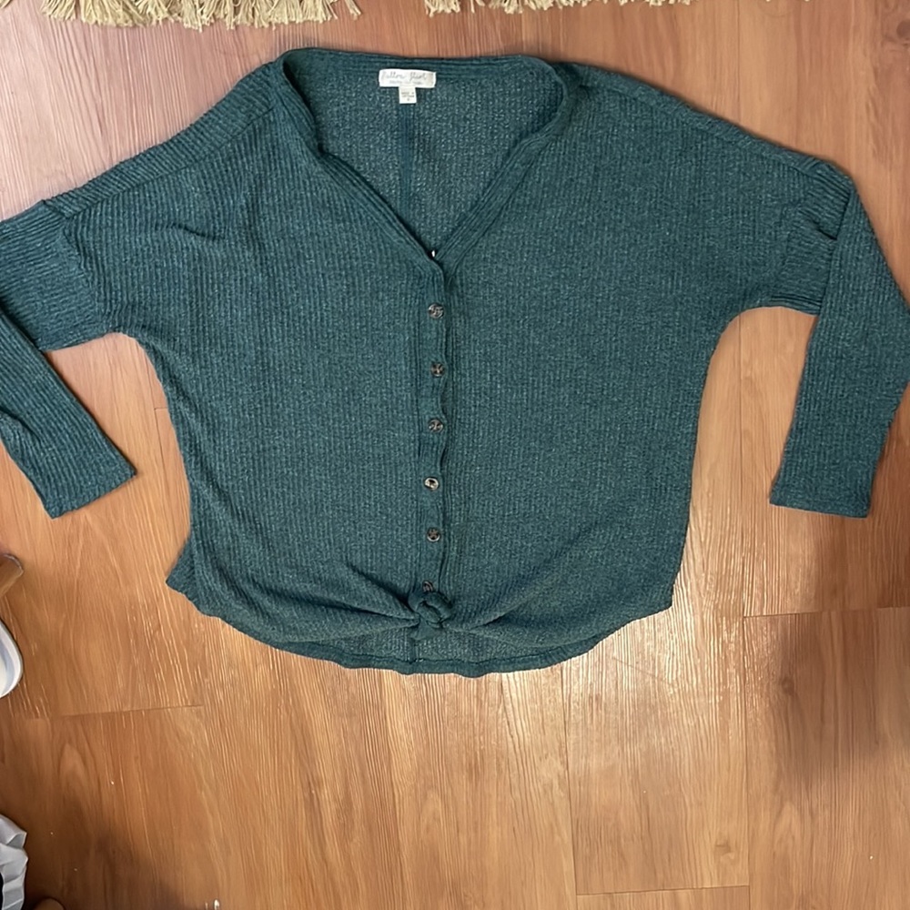 Green lightweight fleece